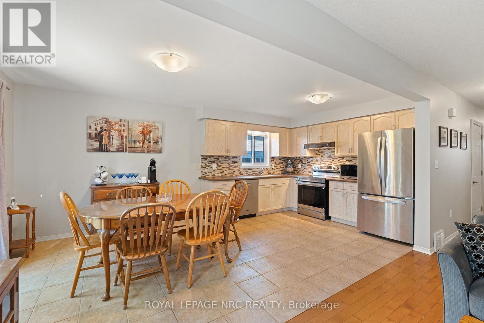 












7722 YVETTE CRESCENT

,
Niagara Falls (Ascot),




Ontario
L2H3B6

