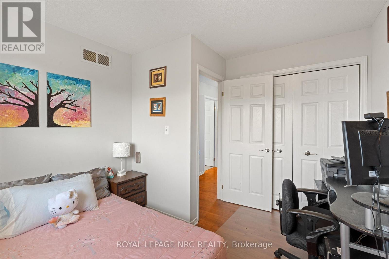 












7722 YVETTE CRESCENT

,
Niagara Falls (Ascot),




Ontario
L2H3B6

