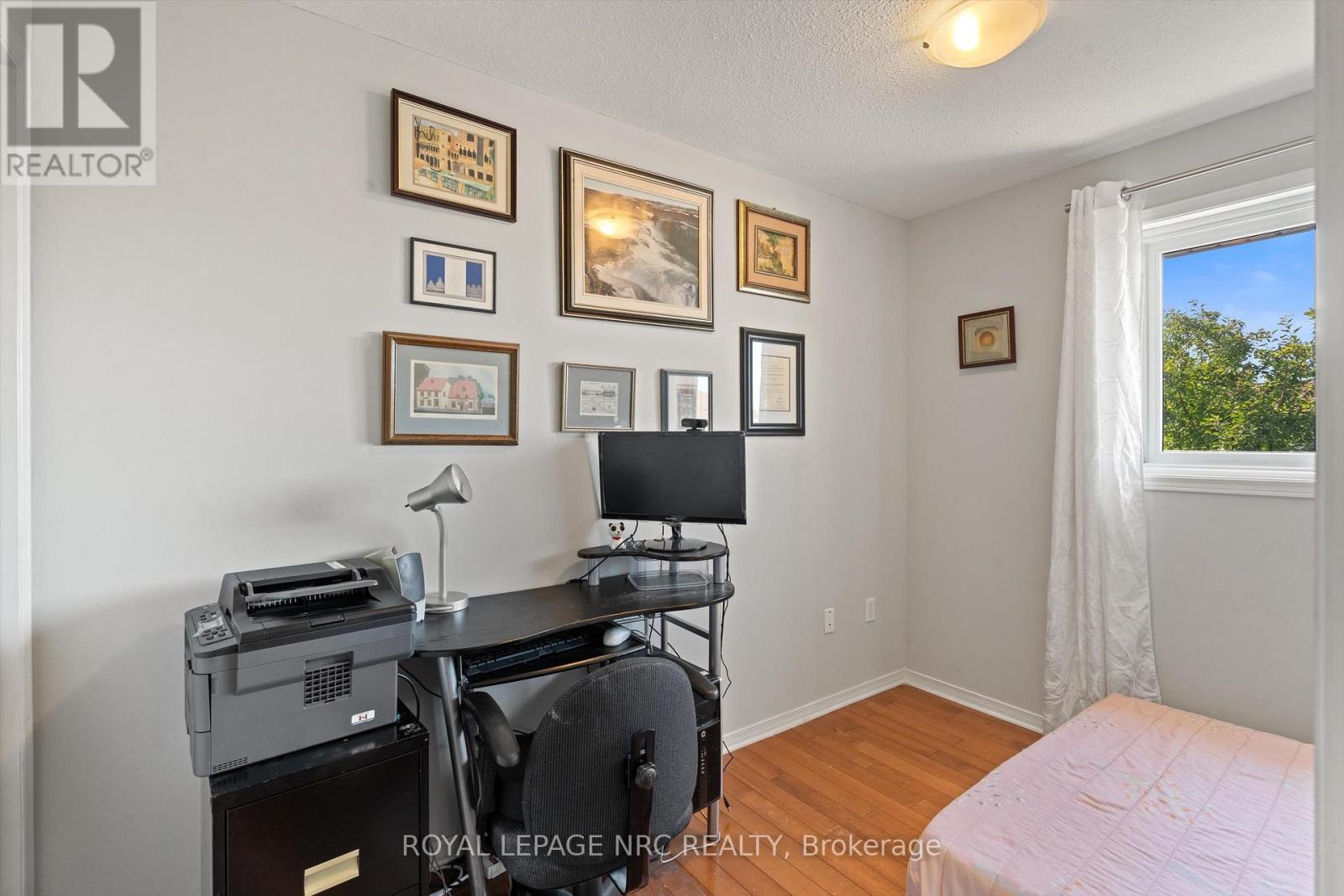 












7722 YVETTE CRESCENT

,
Niagara Falls (Ascot),




Ontario
L2H3B6

