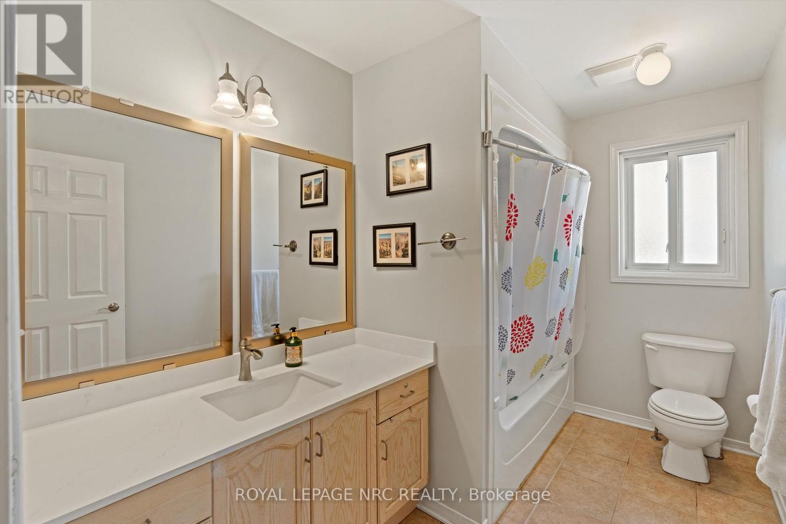 












7722 YVETTE CRESCENT

,
Niagara Falls (Ascot),




Ontario
L2H3B6

