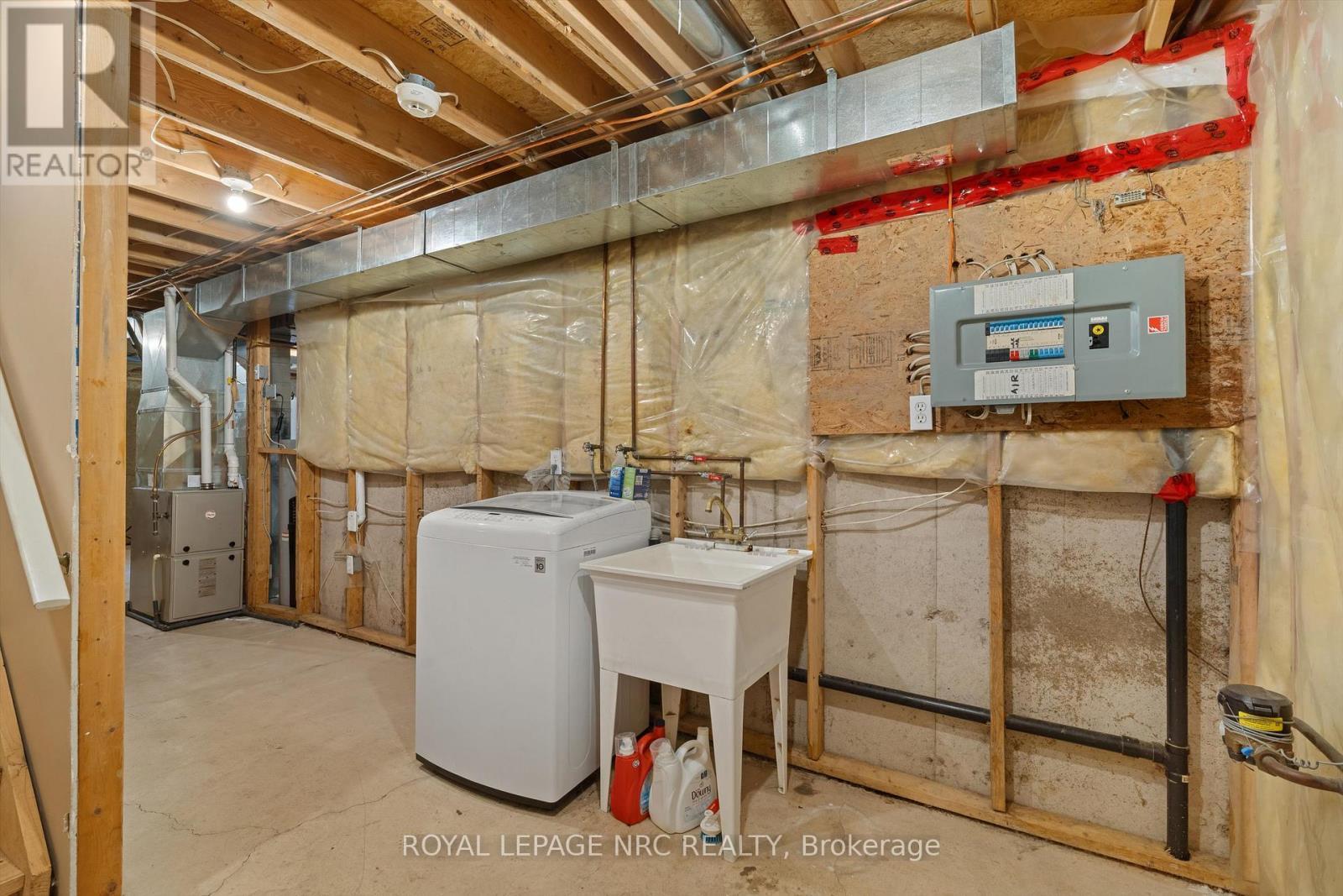 












7722 YVETTE CRESCENT

,
Niagara Falls (Ascot),




Ontario
L2H3B6

