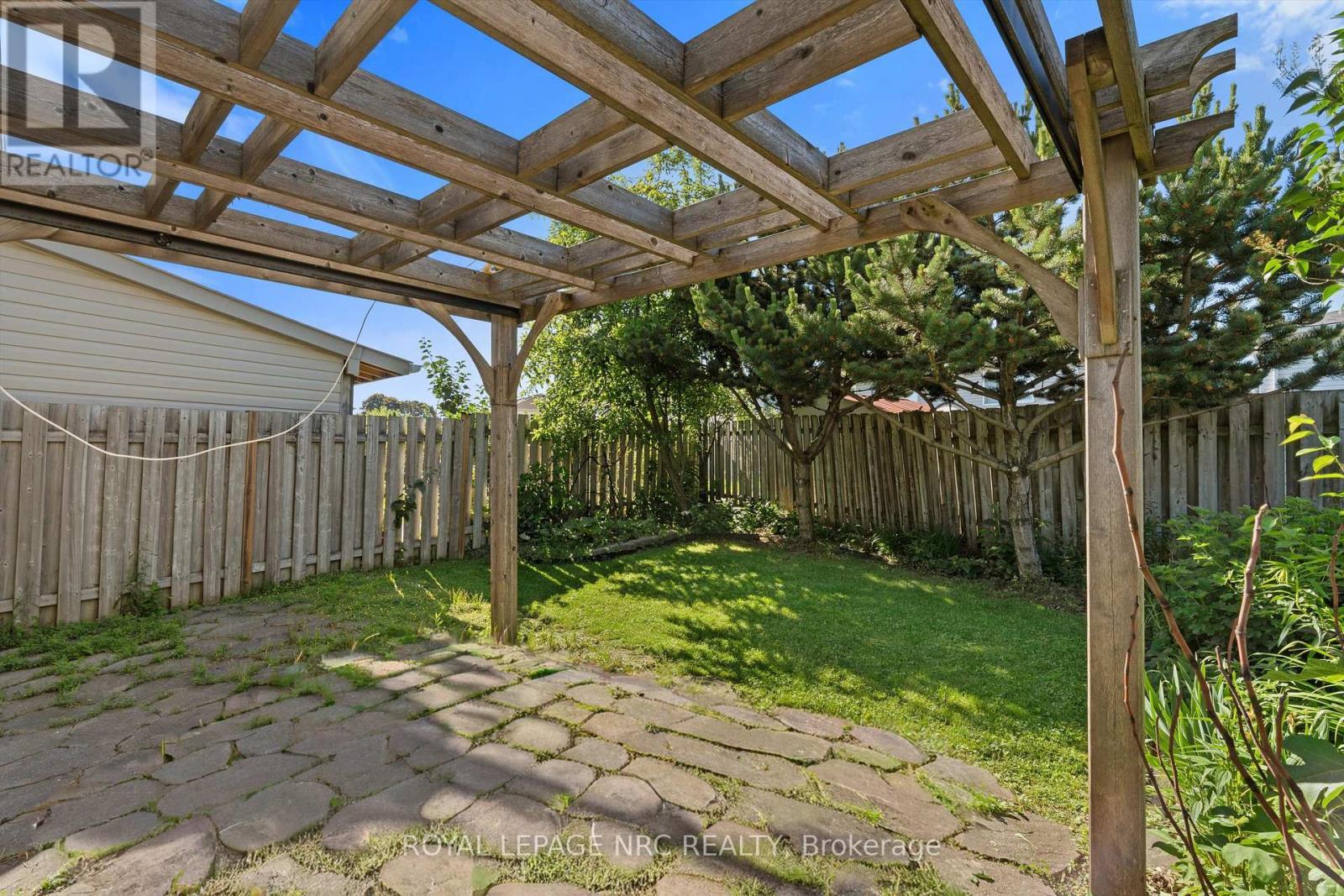 












7722 YVETTE CRESCENT

,
Niagara Falls (Ascot),




Ontario
L2H3B6

