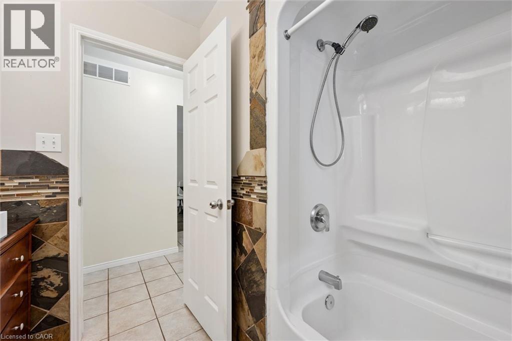 












73 WAXWING Crescent

,
Guelph,




Ontario
N1C1E3

