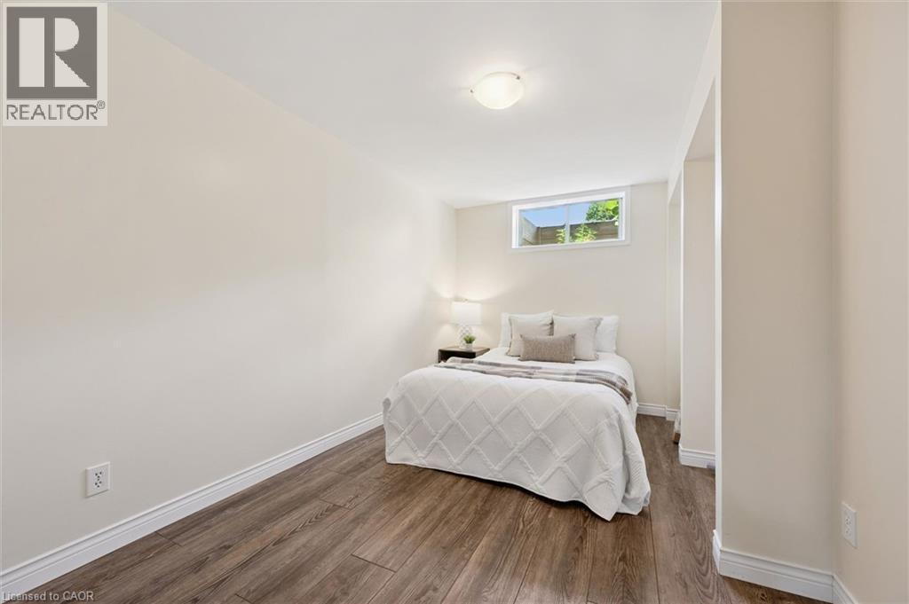 












73 WAXWING Crescent

,
Guelph,




Ontario
N1C1E3

