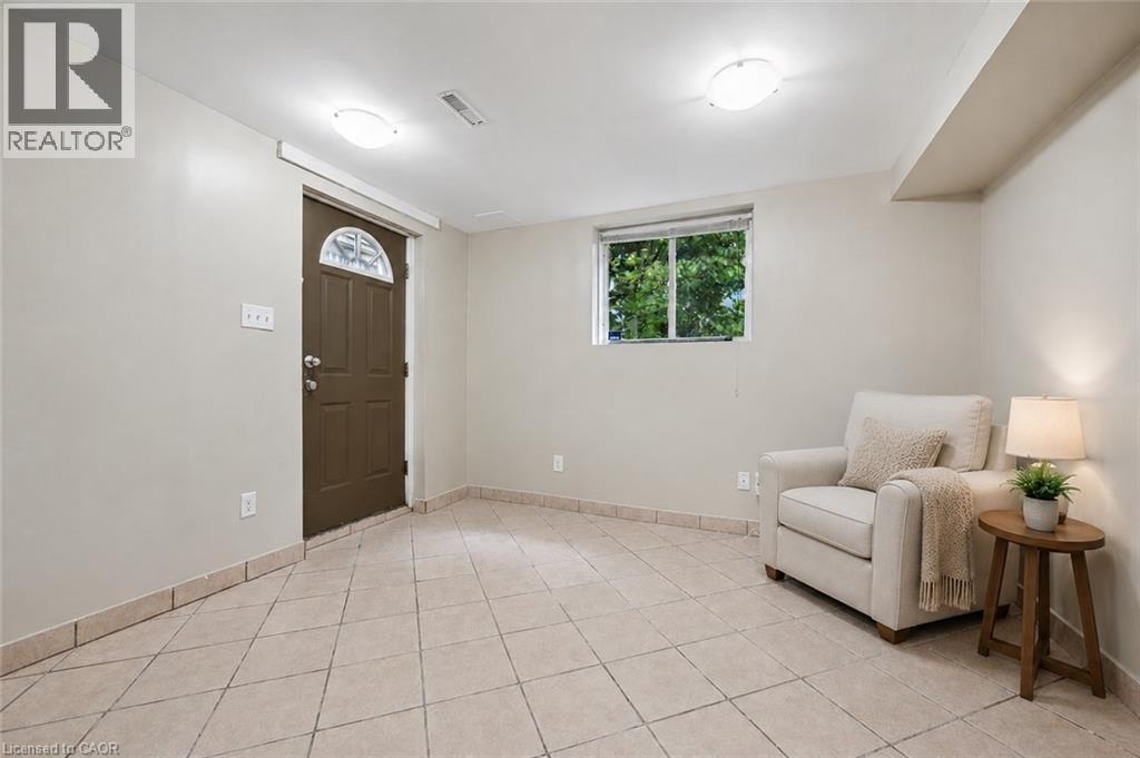 












73 WAXWING Crescent

,
Guelph,




Ontario
N1C1E3

