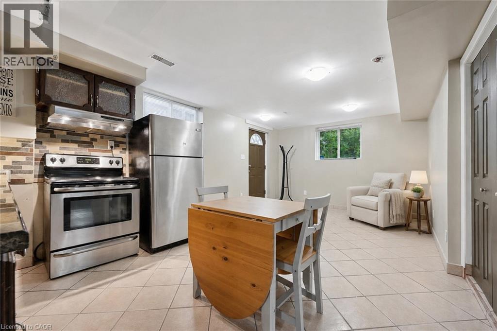 












73 WAXWING Crescent

,
Guelph,




Ontario
N1C1E3

