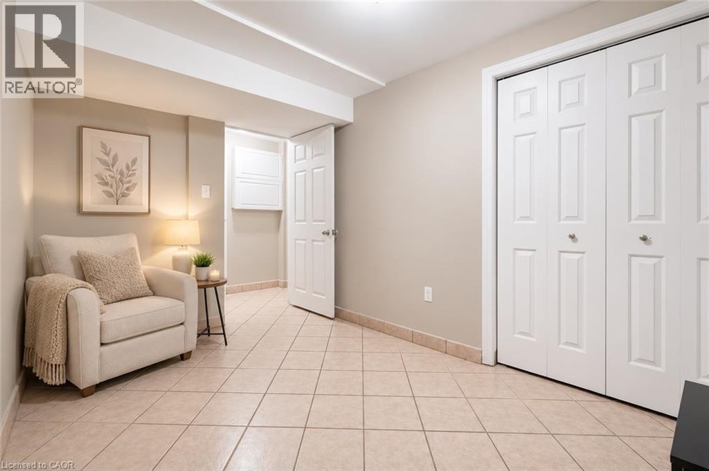 












73 WAXWING Crescent

,
Guelph,




Ontario
N1C1E3


