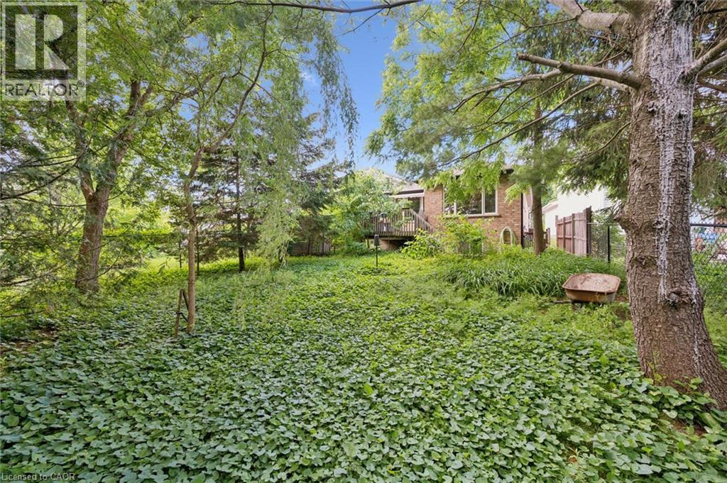 












73 WAXWING Crescent

,
Guelph,




Ontario
N1C1E3

