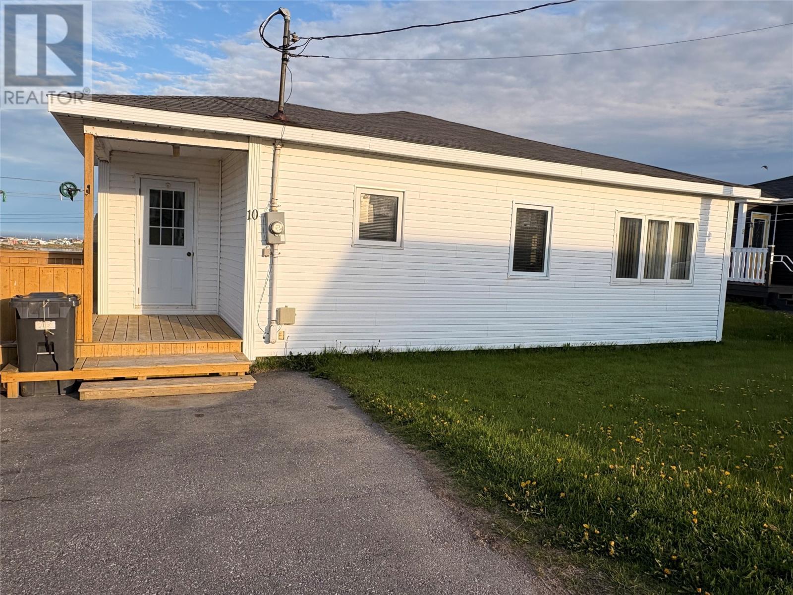 












10 First Avenue

,
Port aux Basques,




Newfoundland & Labrador
A0M1C0

