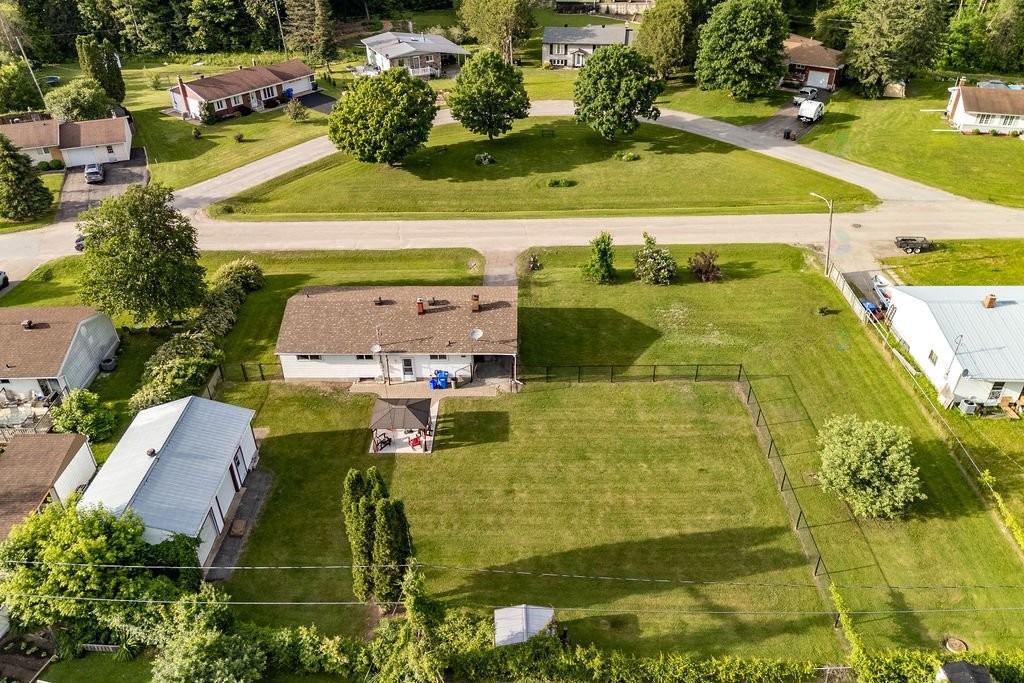 









860


Rue Covey

,
Bryson,




QC
J0X1H0

