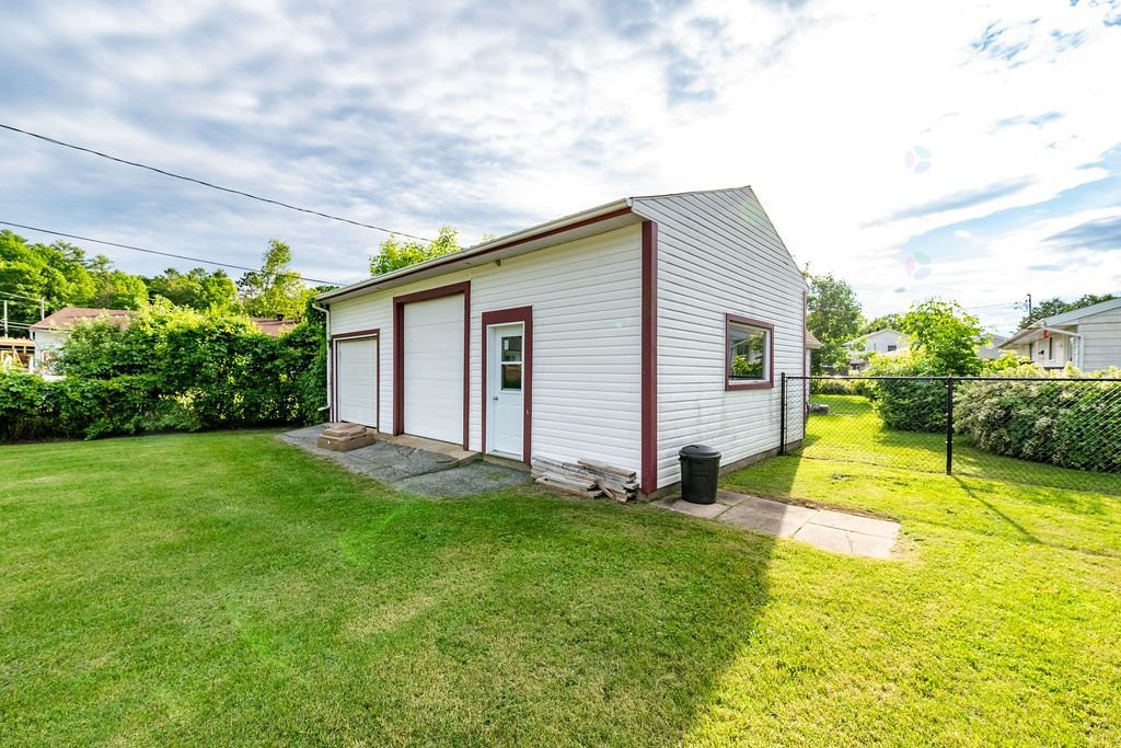 









860


Rue Covey

,
Bryson,




QC
J0X1H0

