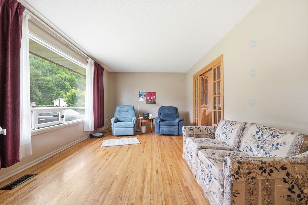 









860


Rue Covey

,
Bryson,




QC
J0X1H0

