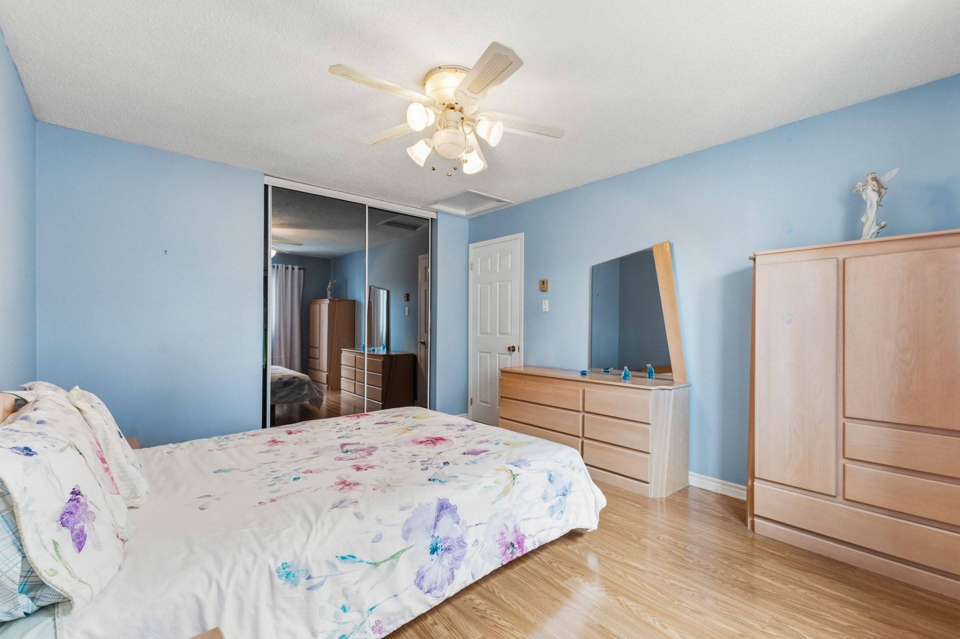 









48


Rue du Saguenay

,
Gatineau (Gatineau),




QC
J8P7J6

