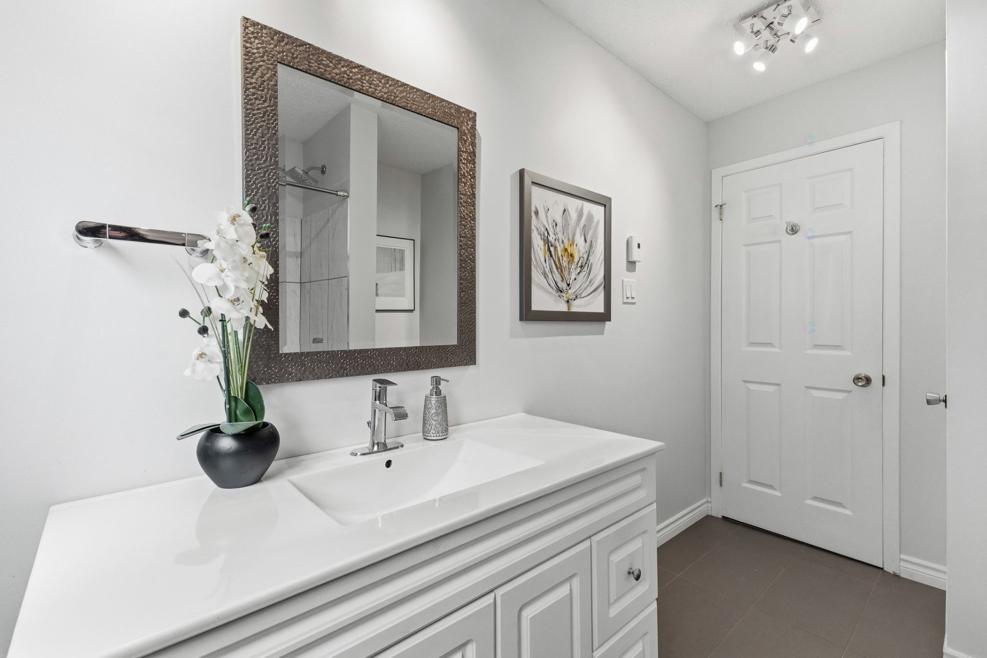 









48


Rue du Saguenay

,
Gatineau (Gatineau),




QC
J8P7J6

