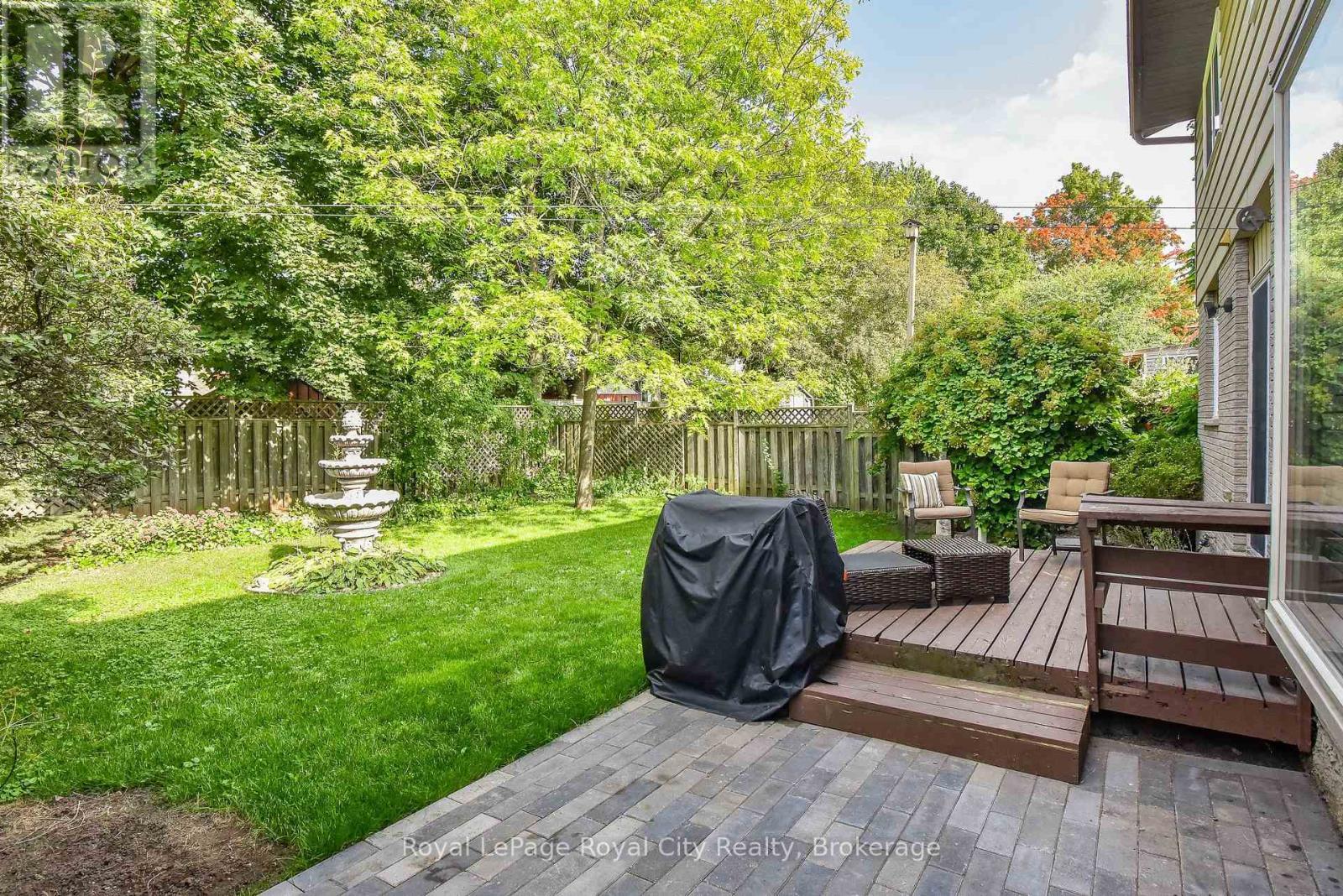 












236 IRONWOOD ROAD

,
Guelph (Kortright West),




Ontario
N1G3G1

