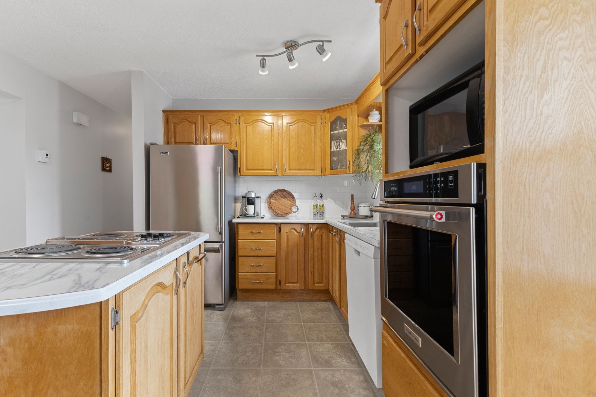 









17


Rue Laferrière

,
Gatineau (Gatineau),




QC
J8T3B9

