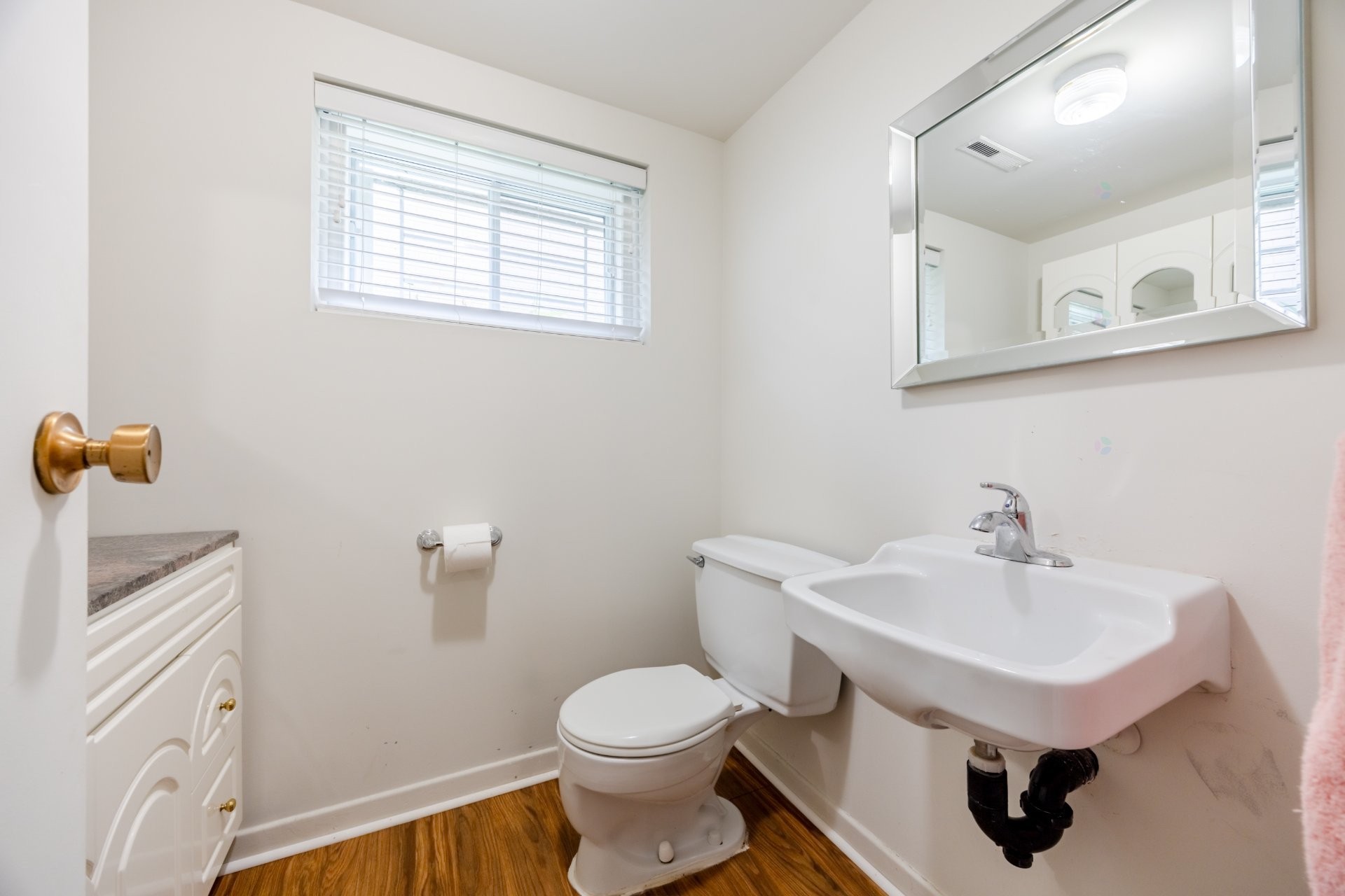 









660


Rue Verdure

,
Brossard,




QC
J4W1R3

