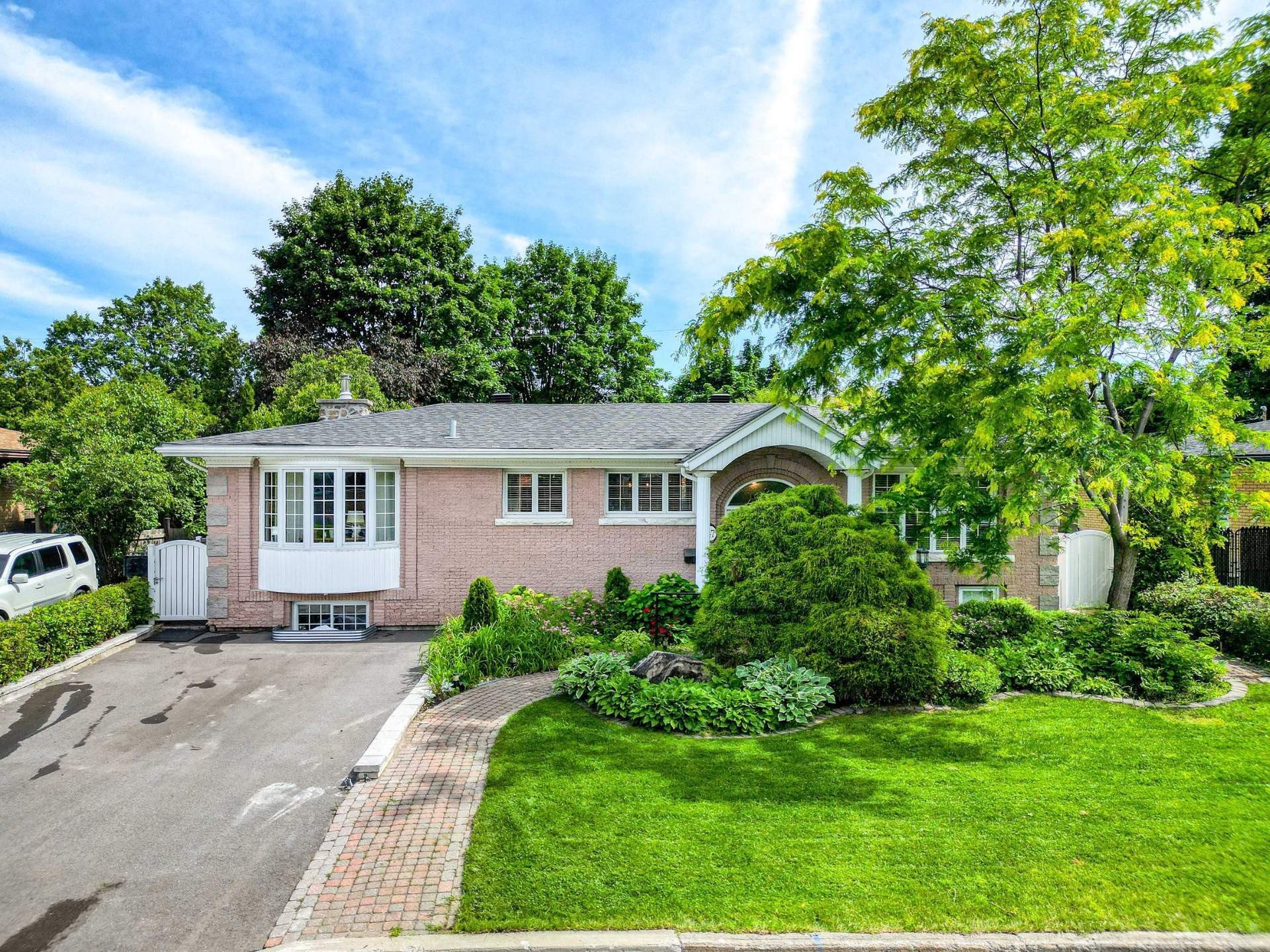 









47


Rue Leber

,
Repentigny (Repentigny),




QC
J6A3X8

