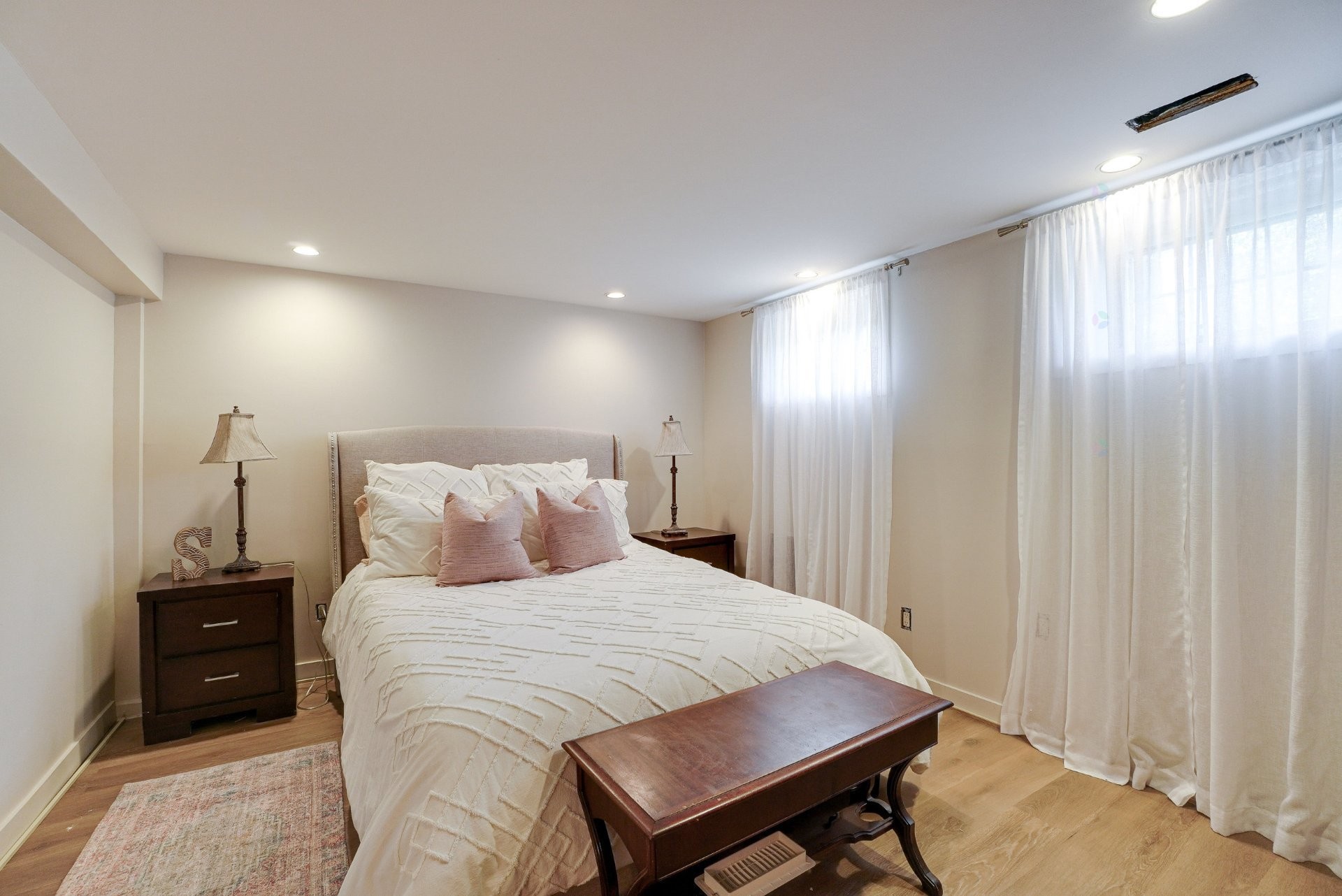 









47


Rue Leber

,
Repentigny (Repentigny),




QC
J6A3X8

