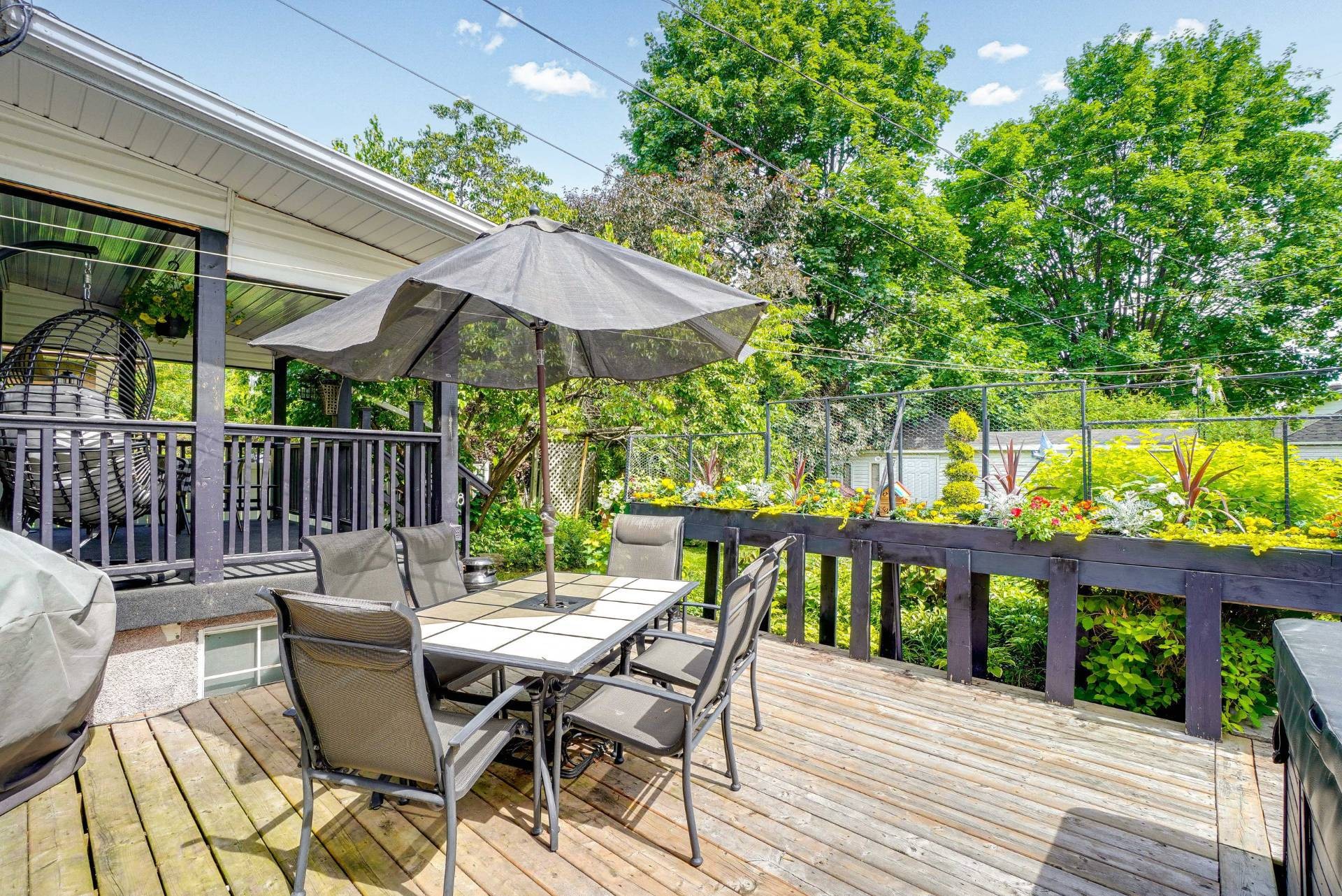 









47


Rue Leber

,
Repentigny (Repentigny),




QC
J6A3X8

