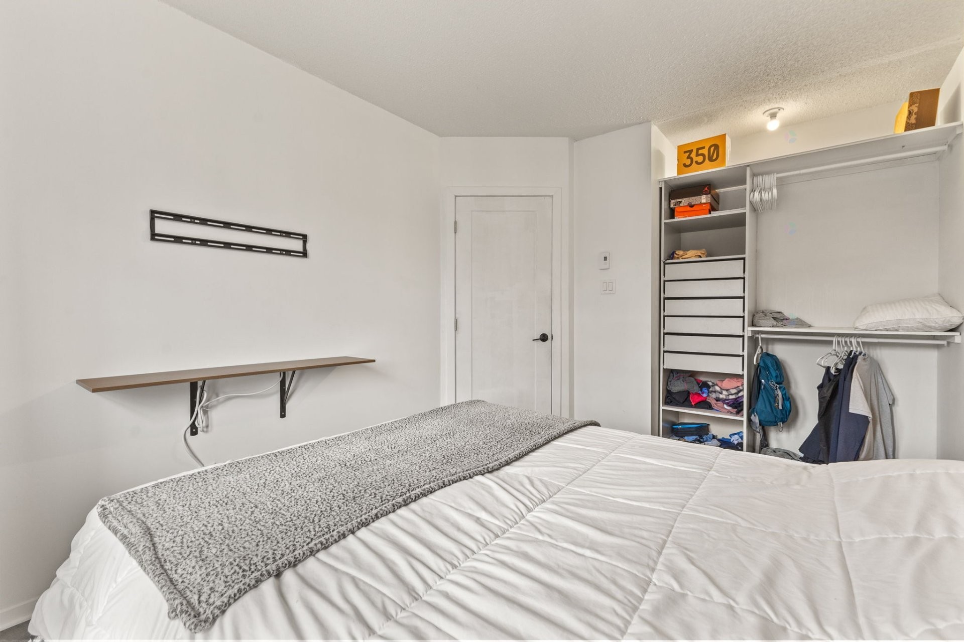 









160


Boul. du Mont-Bleu

, 2,
Gatineau (Hull),




QC
J8Z1K1


