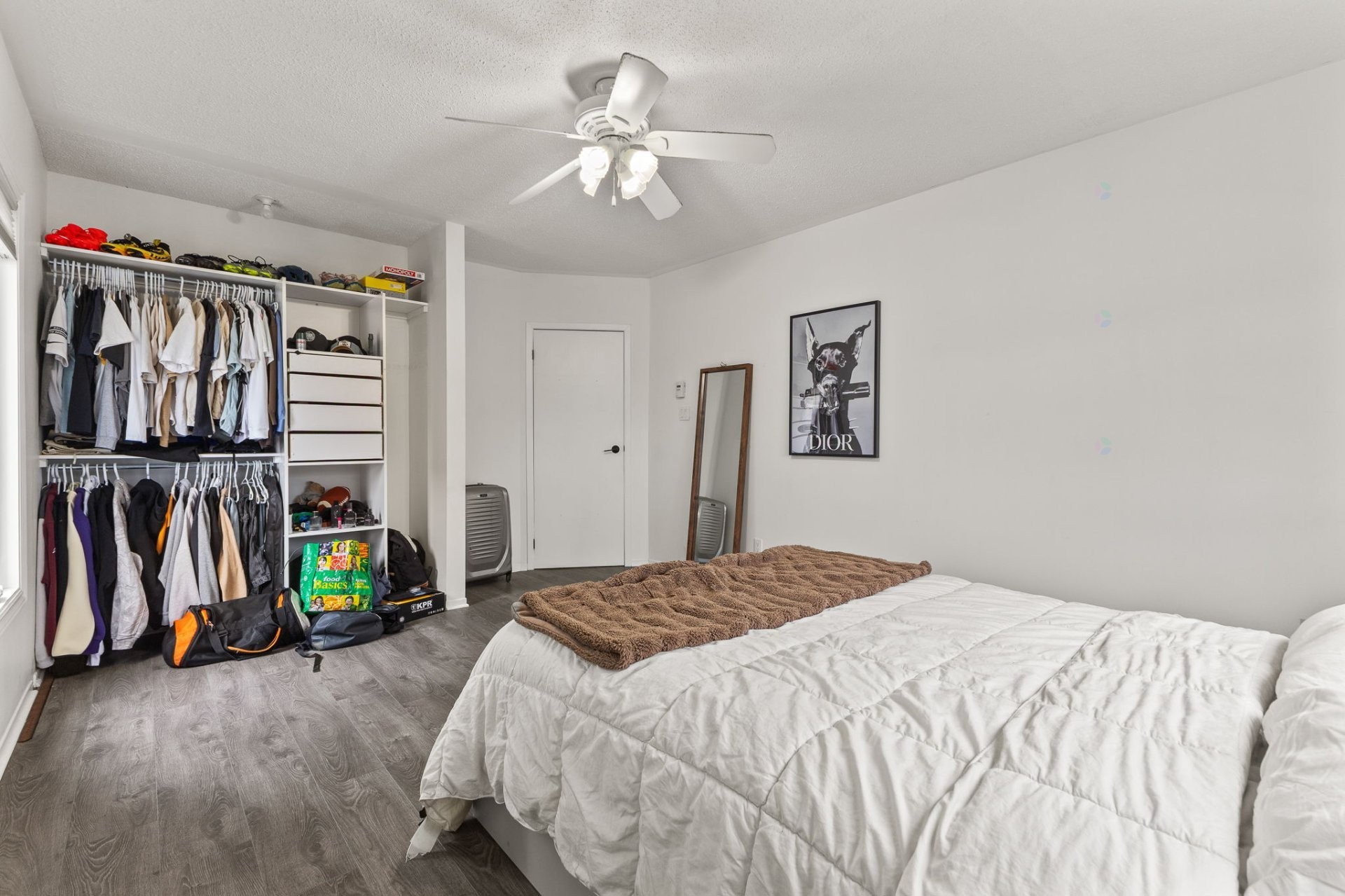 









160


Boul. du Mont-Bleu

, 2,
Gatineau (Hull),




QC
J8Z1K1

