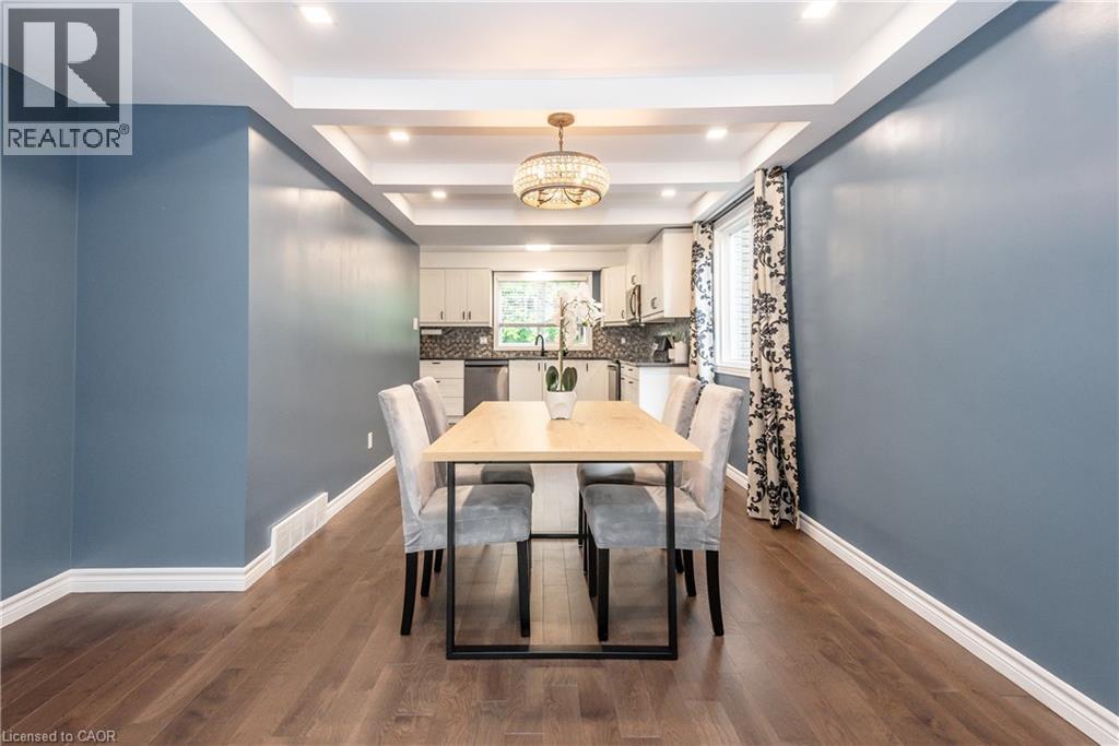 












236 IRONWOOD Road

,
Guelph,




Ontario
N1G3G1

