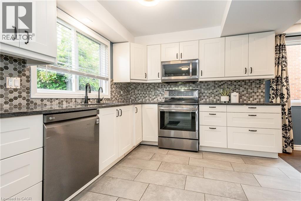 












236 IRONWOOD Road

,
Guelph,




Ontario
N1G3G1

