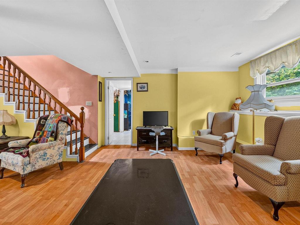 












70 Station Road

,
Kinsac,




NS
B4G 1C8

