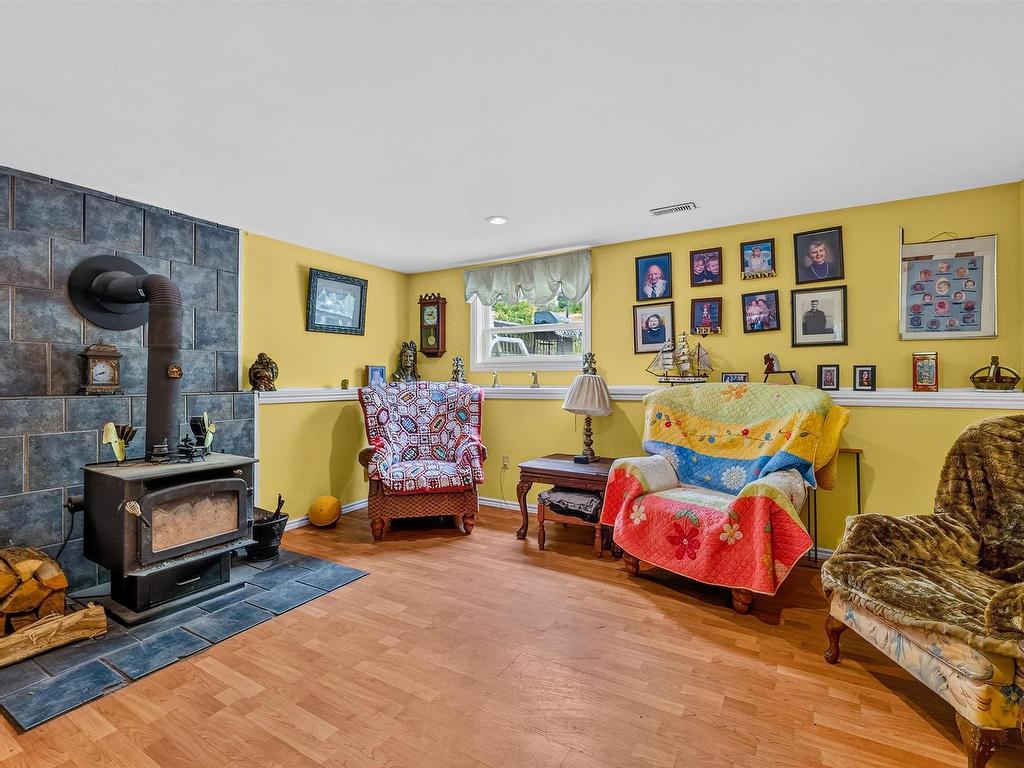 












70 Station Road

,
Kinsac,




NS
B4G 1C8

