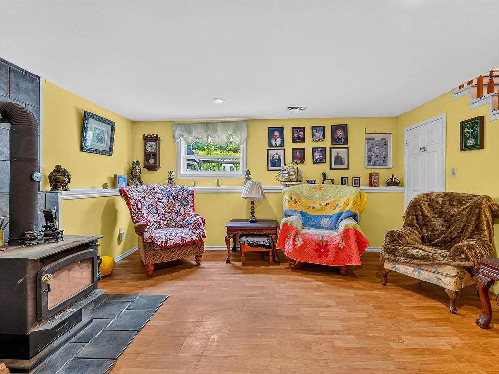












70 Station Road

,
Kinsac,




NS
B4G 1C8

