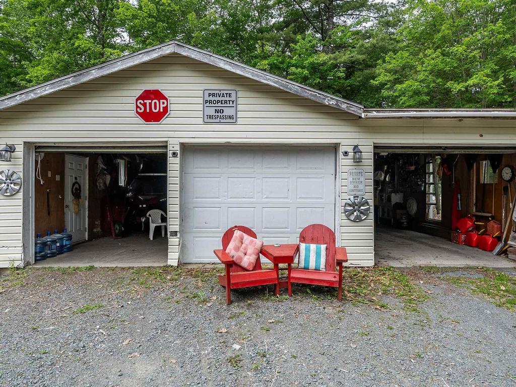












70 Station Road

,
Kinsac,




NS
B4G 1C8


