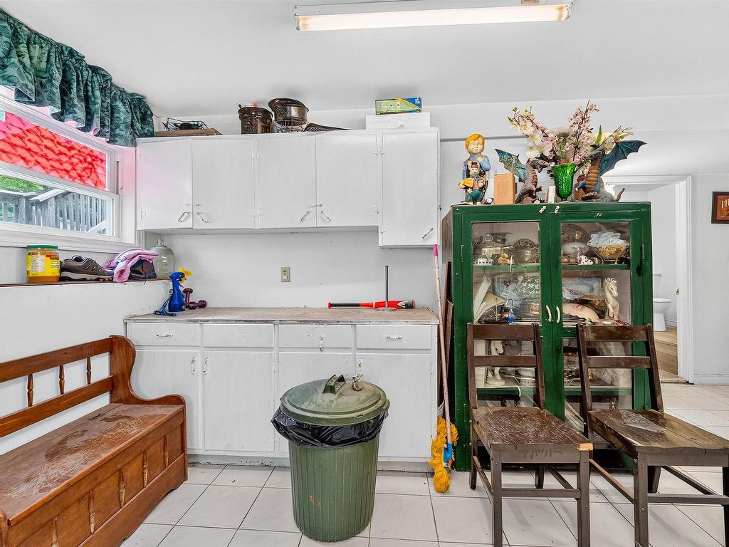 












70 Station Road

,
Kinsac,




NS
B4G 1C8

