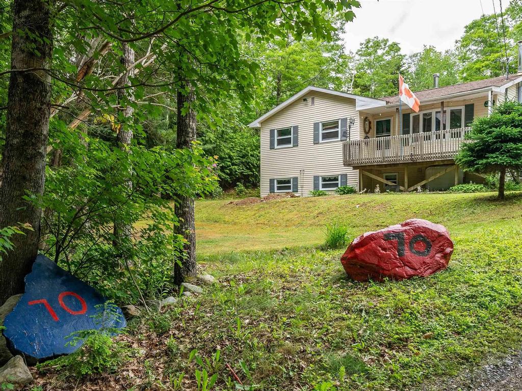 












70 Station Road

,
Kinsac,




NS
B4G 1C8

