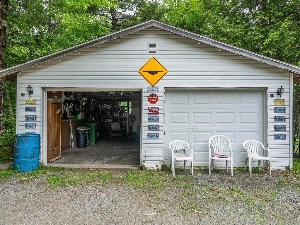 












70 Station Road

,
Kinsac,




NS
B4G 1C8

