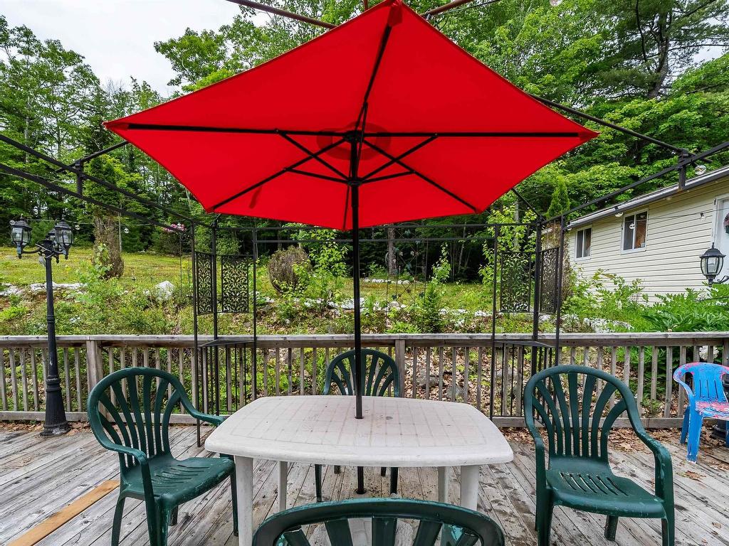 












70 Station Road

,
Kinsac,




NS
B4G 1C8

