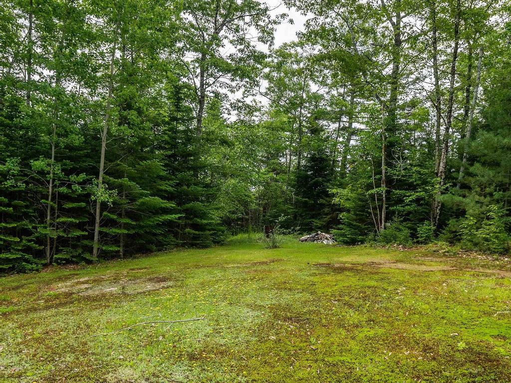 












70 Station Road

,
Kinsac,




NS
B4G 1C8

