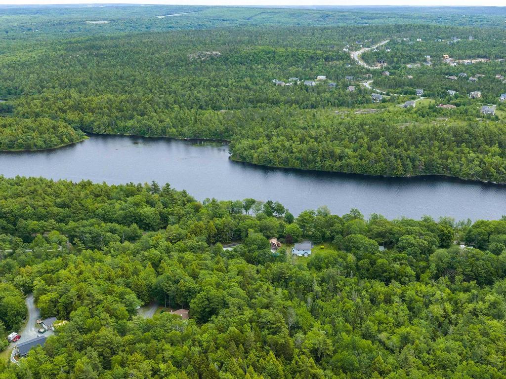 












70 Station Road

,
Kinsac,




NS
B4G 1C8

