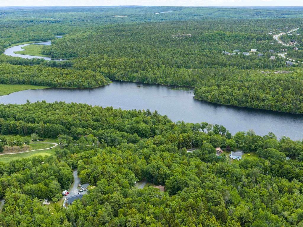 












70 Station Road

,
Kinsac,




NS
B4G 1C8

