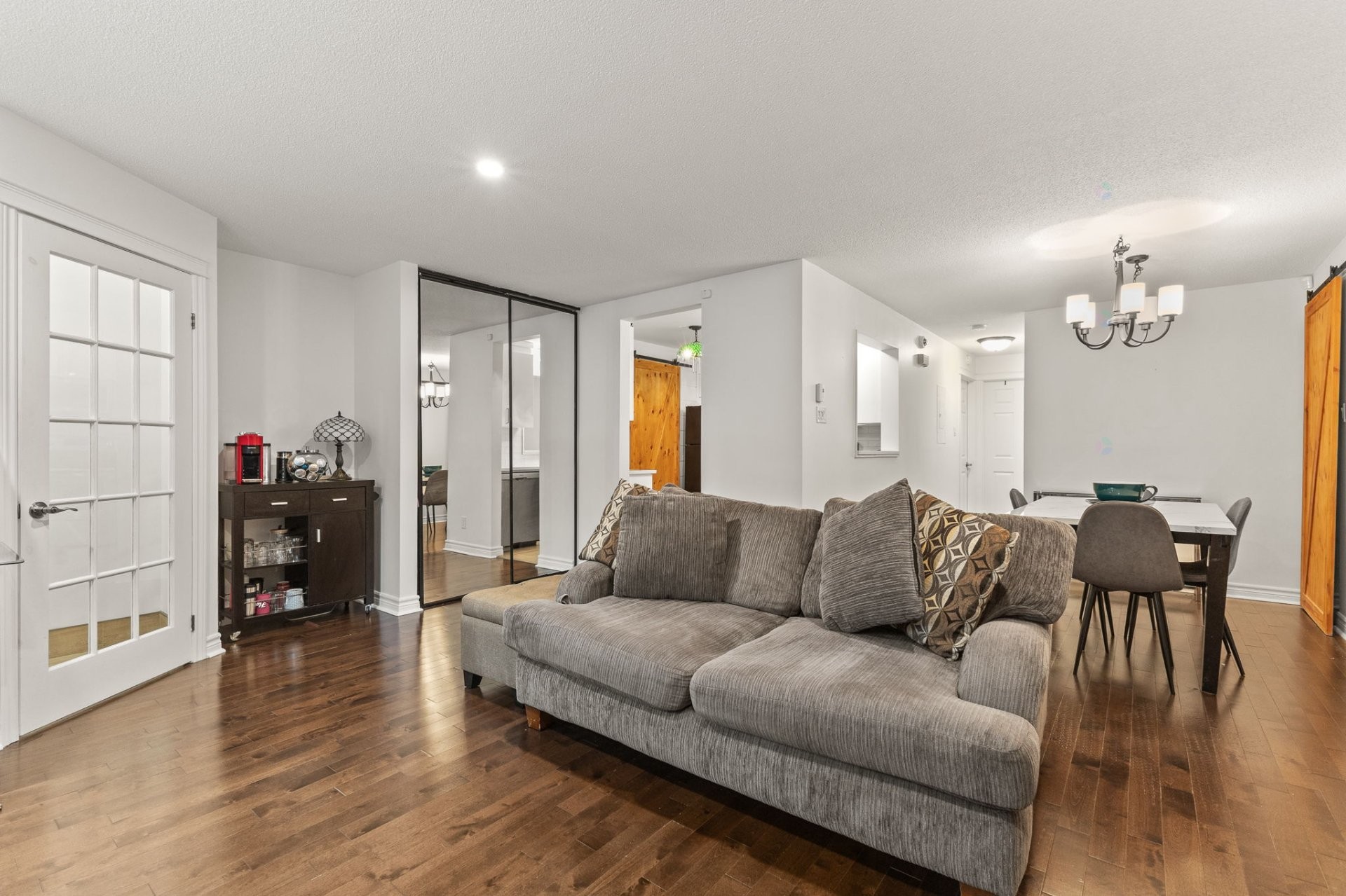 









449


Boul. Wilfrid-Lavigne

, 239,
Gatineau (Aylmer),




QC
J9H6P1

