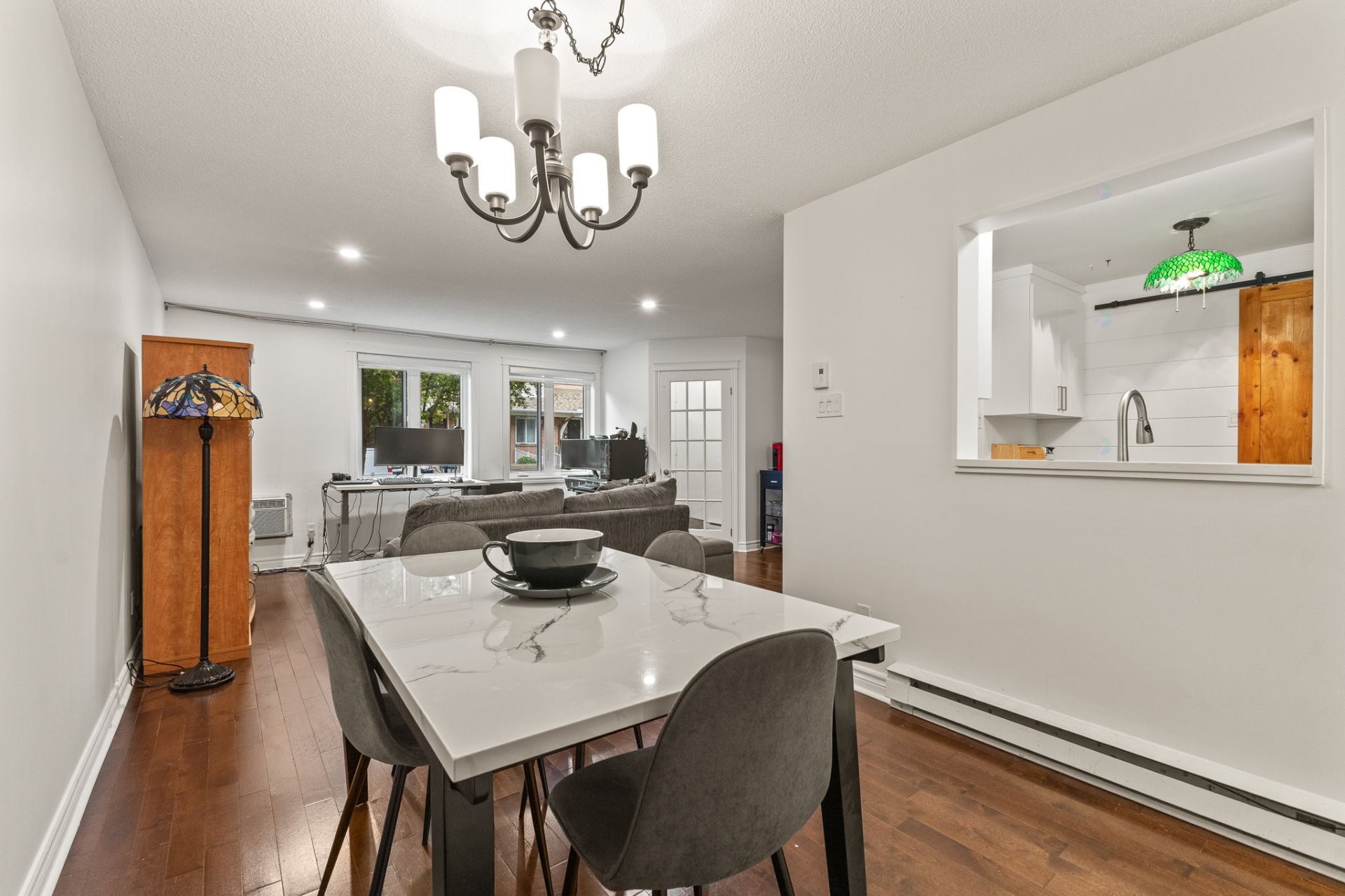 









449


Boul. Wilfrid-Lavigne

, 239,
Gatineau (Aylmer),




QC
J9H6P1

