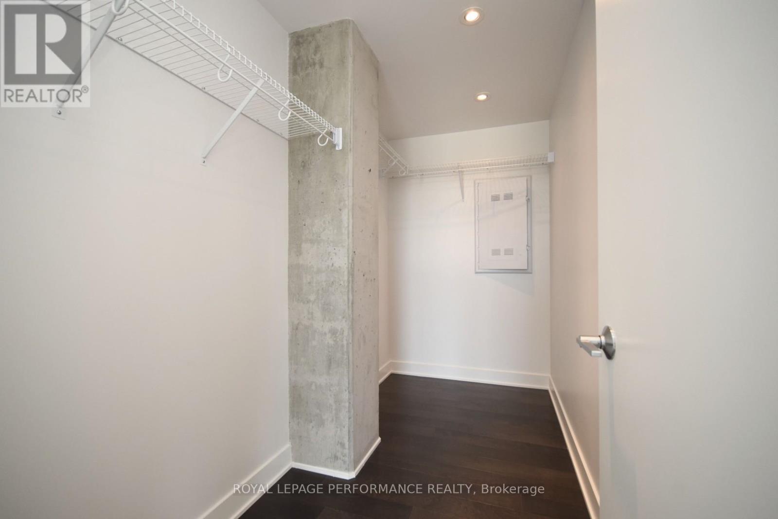 












2109 - 20 DALY AVENUE

,
Ottawa,




Ontario
K1N6E2

