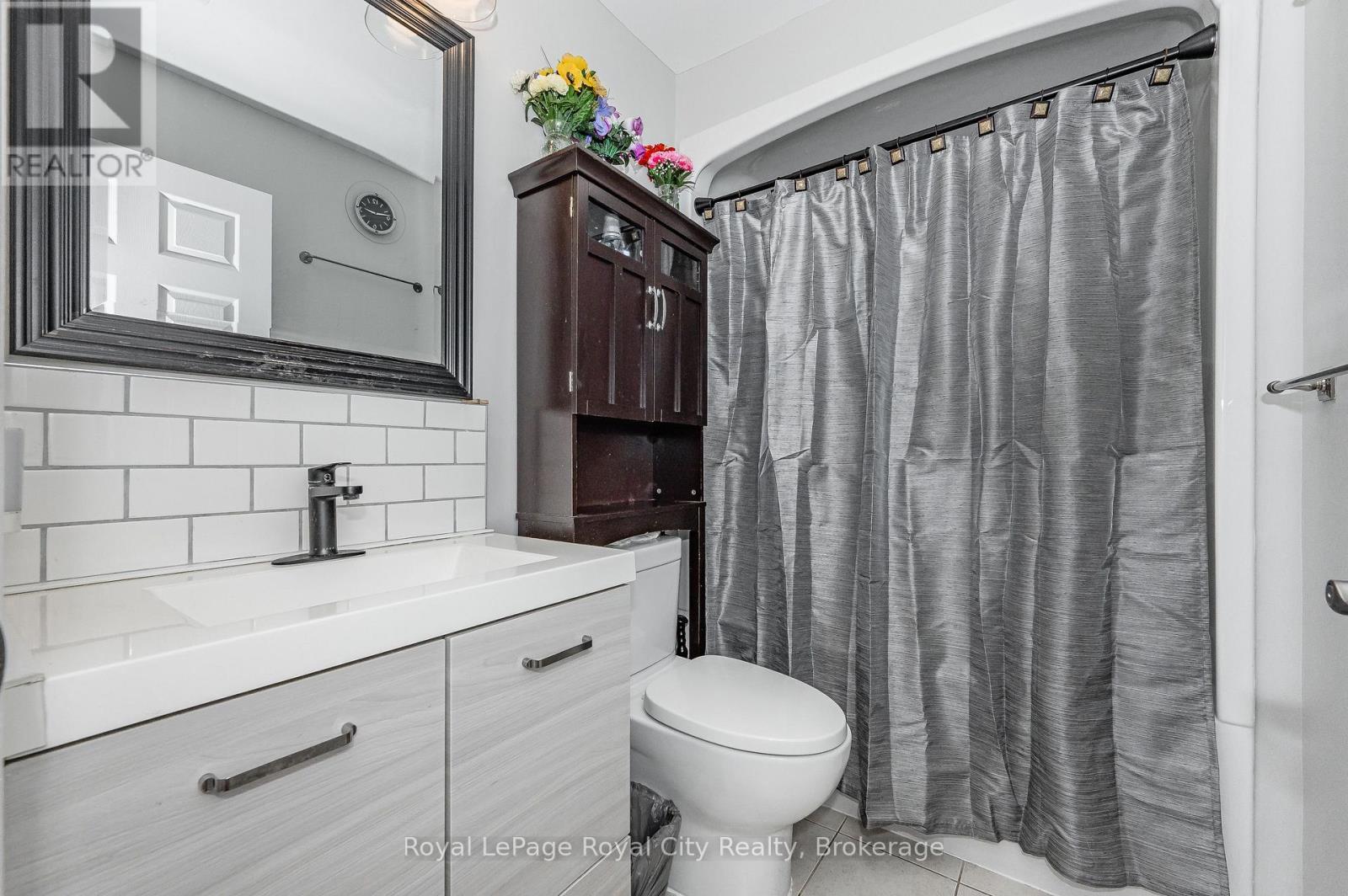 












102 - 308 WATSON PARKWAY N

,
Guelph (Grange Road),




Ontario
N1E0G7

