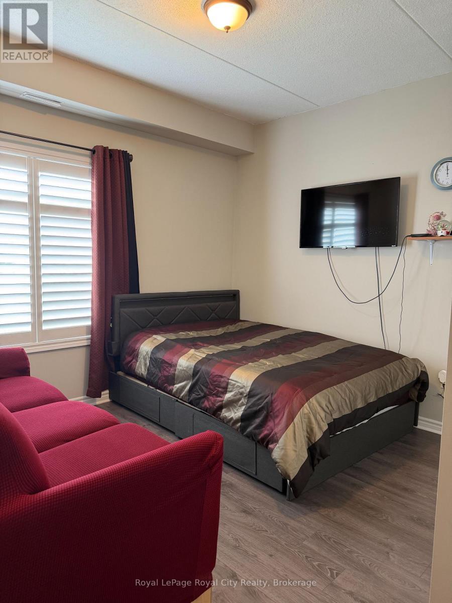 












102 - 308 WATSON PARKWAY N

,
Guelph (Grange Road),




Ontario
N1E0G7

