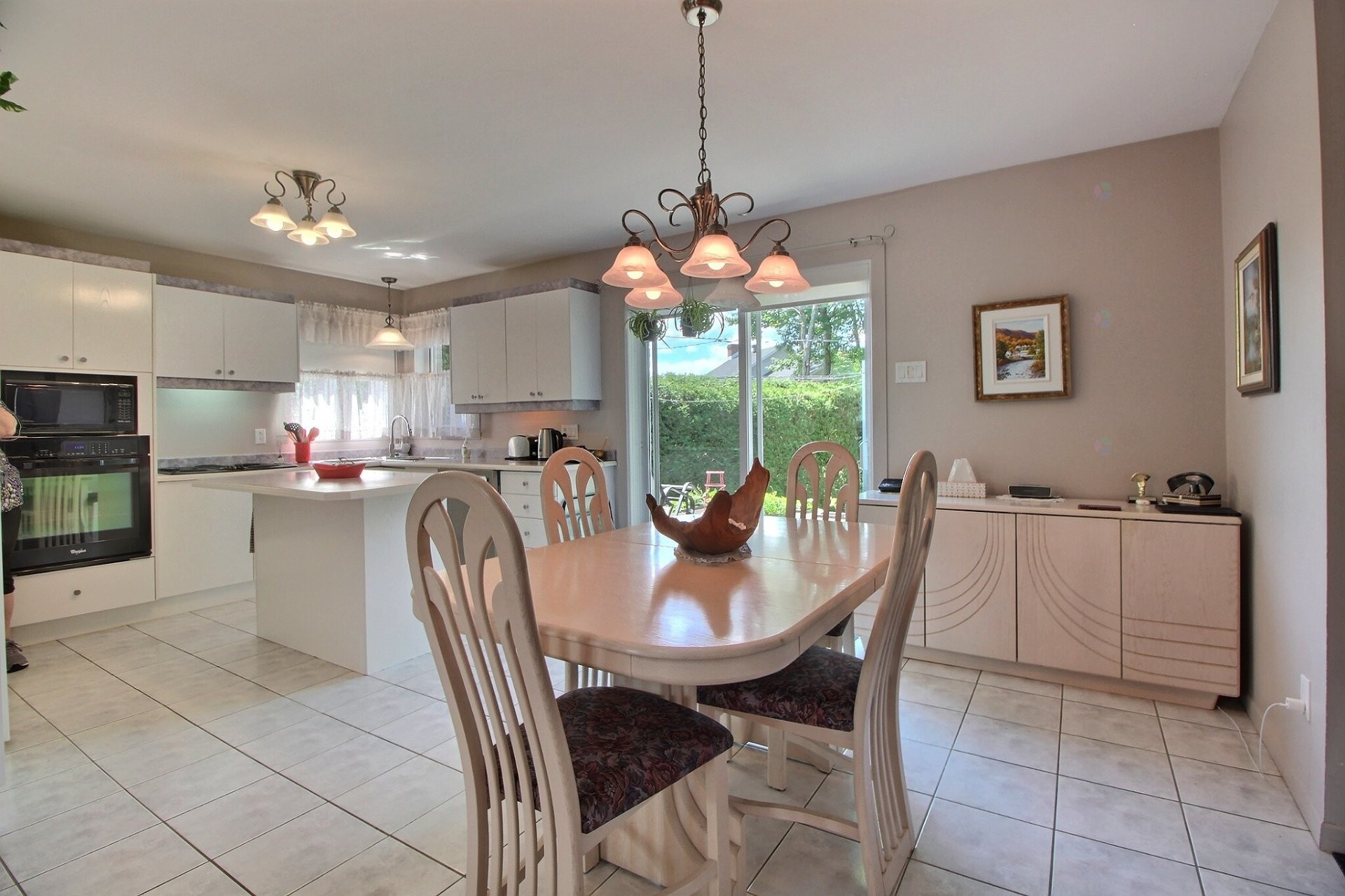 









1960


Av. Albert-Dufresne

,
Shawinigan,




QC
G9P4Y4

