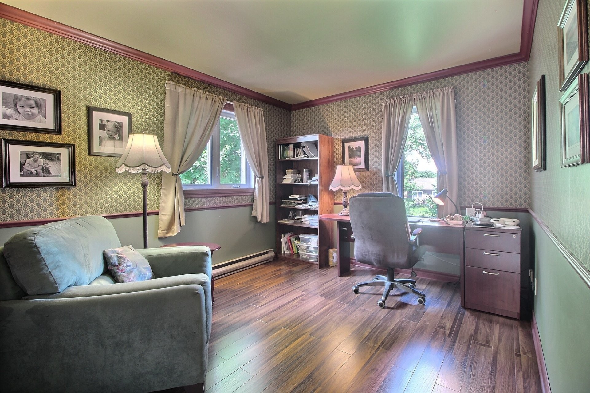 









1960


Av. Albert-Dufresne

,
Shawinigan,




QC
G9P4Y4

