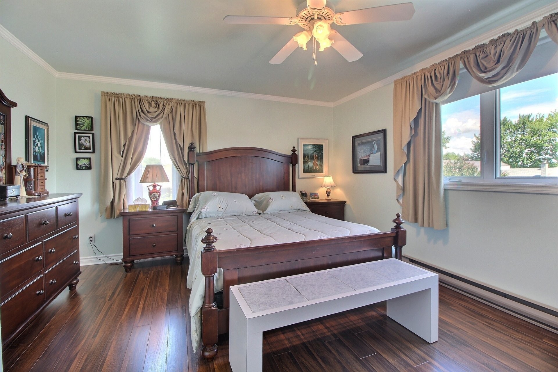 









1960


Av. Albert-Dufresne

,
Shawinigan,




QC
G9P4Y4

