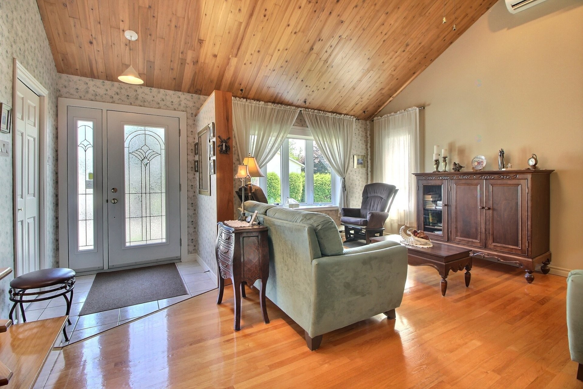 









1960


Av. Albert-Dufresne

,
Shawinigan,




QC
G9P4Y4

