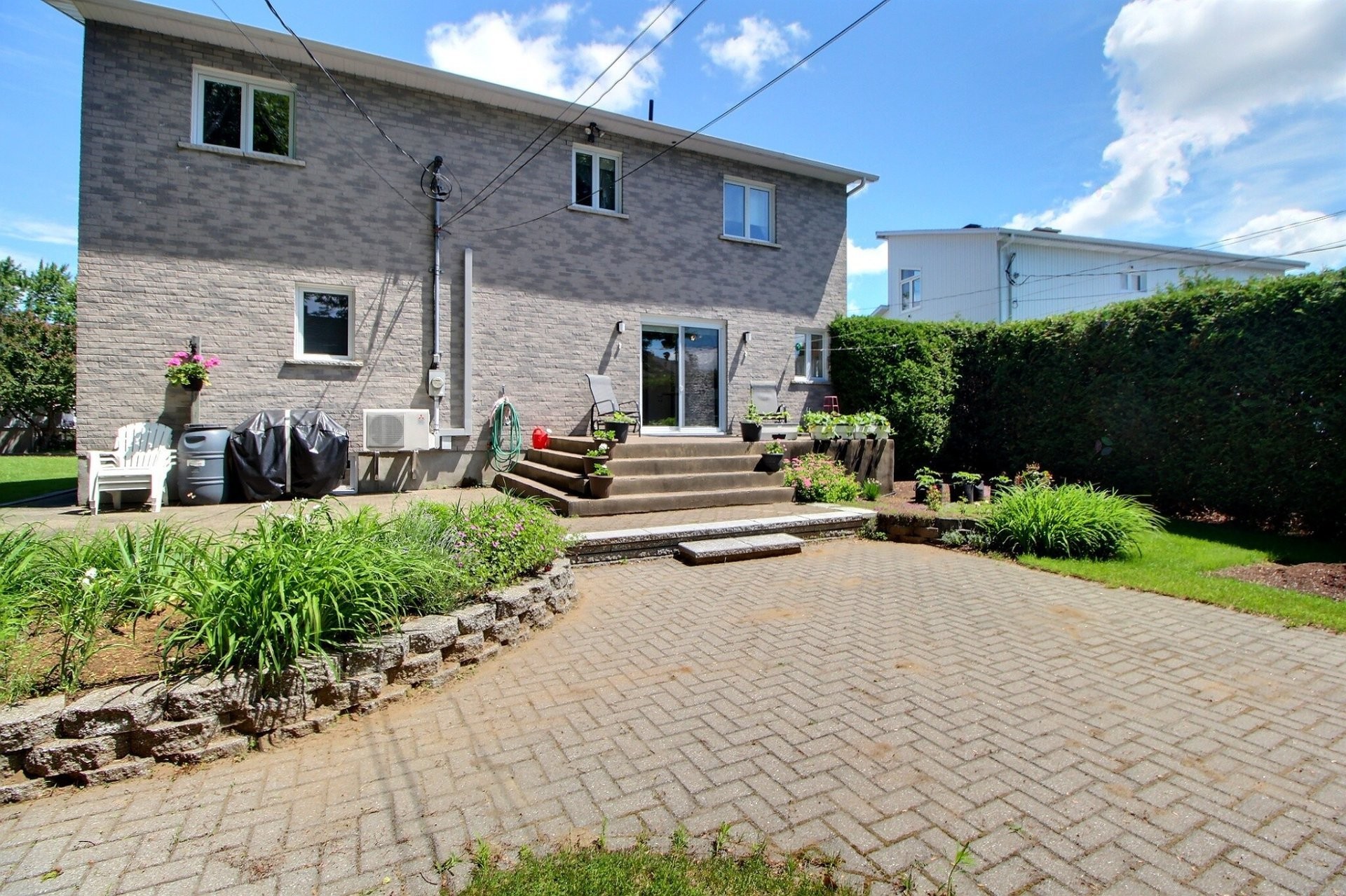 









1960


Av. Albert-Dufresne

,
Shawinigan,




QC
G9P4Y4

