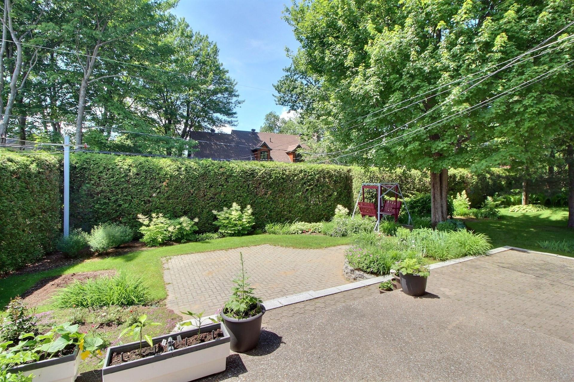 









1960


Av. Albert-Dufresne

,
Shawinigan,




QC
G9P4Y4

